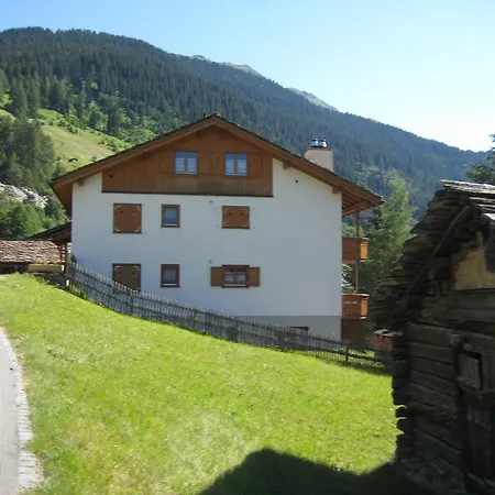 Apartment Dachwohnung Unterem Hoereli Vals